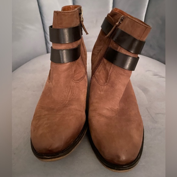 Franco Sarto Women’s Size 8 ankle buckle boots perfect for spring or fall 🤩 - Picture 4 of 9